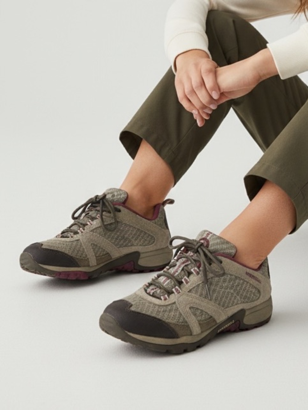 Merrill Hiking Sneakers Air Cushion Woman Shoes Size 7